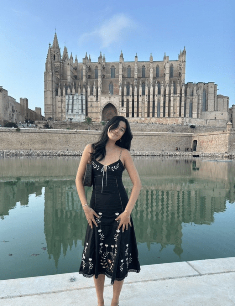 Meet Our Community Members: Estelle — A Style Set